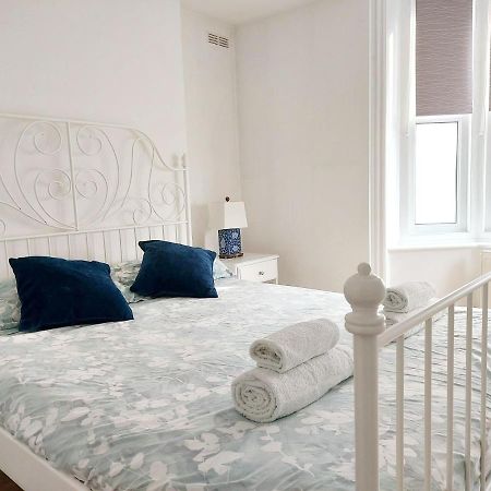 Cosy Central Canterbury - Modern Victorian エクステリア 写真