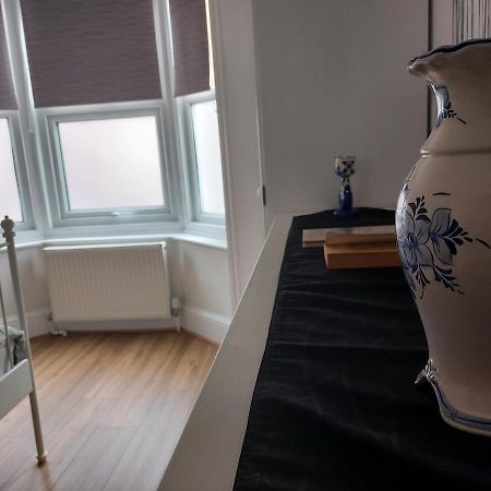 Cosy Central Canterbury - Modern Victorian エクステリア 写真
